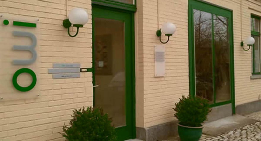 Eingang der owi Praxis für Veränderungscoaching und Raucherentwöhnung